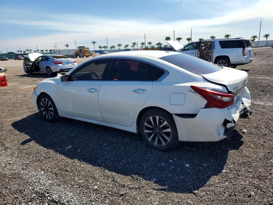 52431246 :رقم المزاد ، 1N4AL3AP1JC214610 vin ، 2018 Nissan Altima مزاد بيع