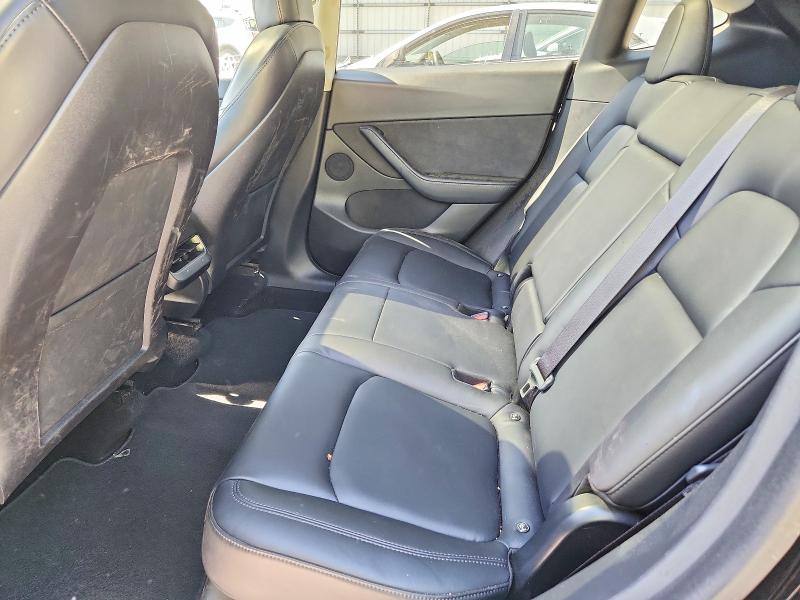 51991556 :رقم المزاد ، 5YJYGDEE1MF061939 vin ، 2021 Tesla Model Y مزاد بيع
