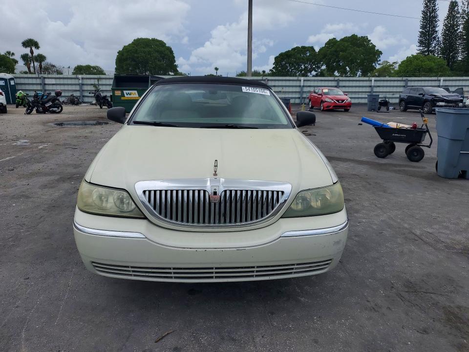 Продаж на аукціоні авто 2005 Lincoln Town Car, vin: 1LNHM82WX5Y627378, номер лоту: 54105106