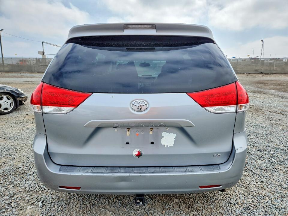 Продажа на аукционе авто 2014 Toyota Sienna, vin: 5TDKK3DC8ES508164, номер лота: 53051336
