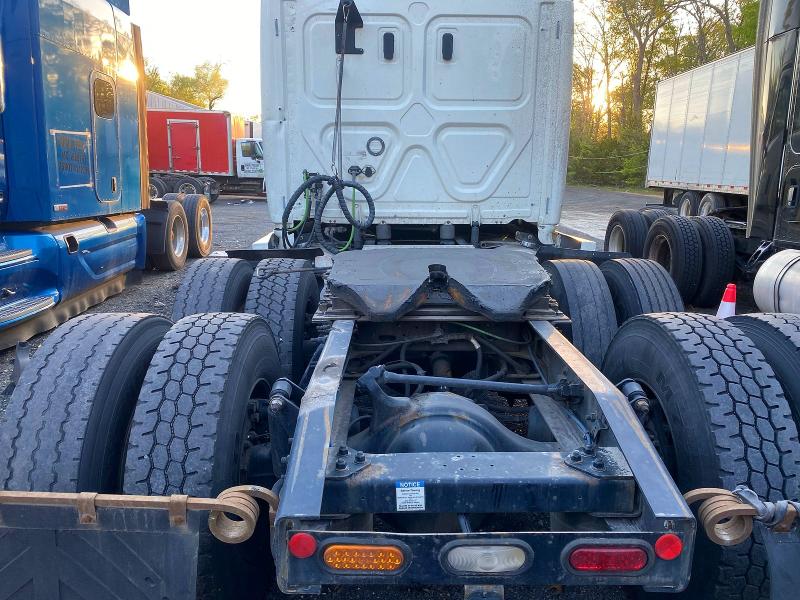 Продажа на аукционе авто 2019 Freigliner Cascadia 126, vin: 3AKJHHDR4KSKY1058, номер лота: 52425046