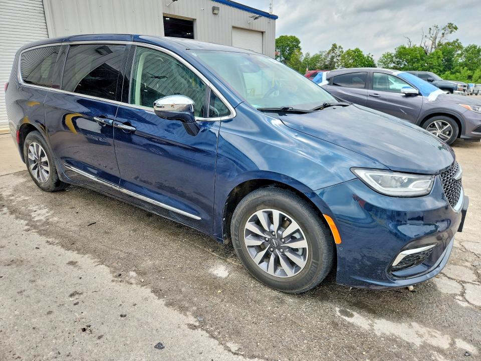 Продажа на аукционе авто 2022 Chrysler Pacifica, vin: 2C4RC1S79NR143797, номер лота: 54158686