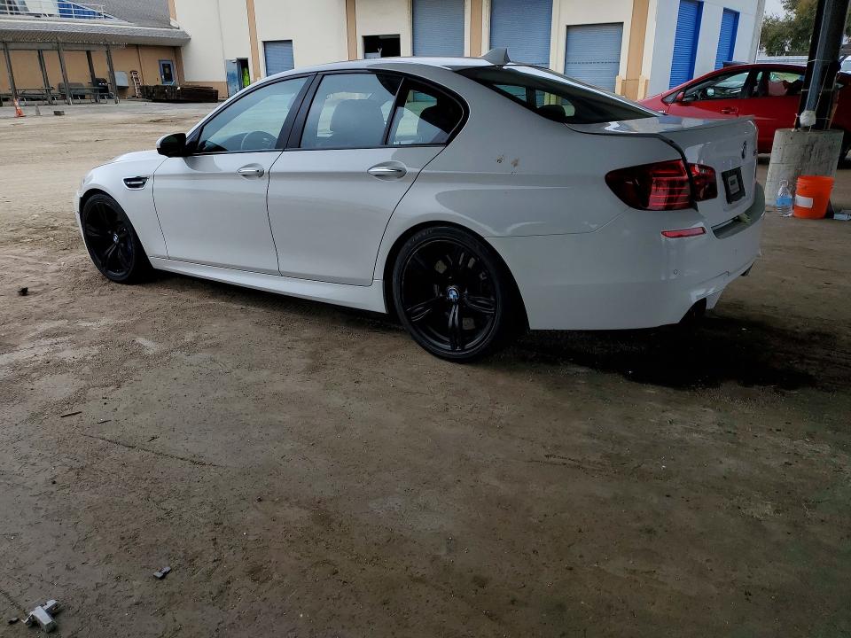 Продажа на аукционе авто 2015 Bmw M5, vin: WBSFV9C54FD594903, номер лота: 52880826