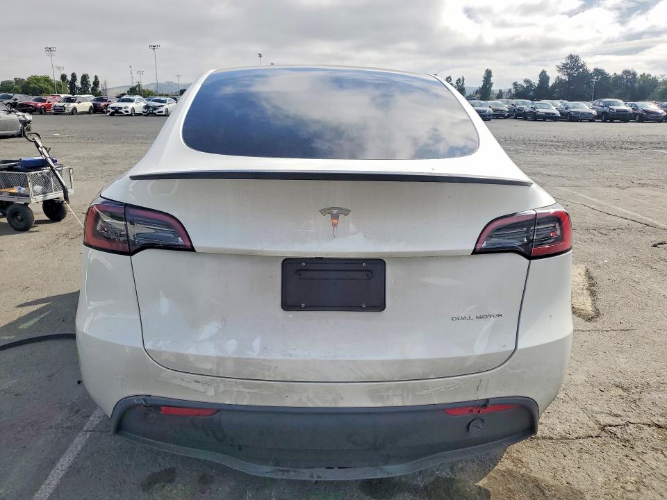 51797676 :رقم المزاد ، 7SAYGDEE0PF691586 vin ، 2023 Tesla Model Y مزاد بيع
