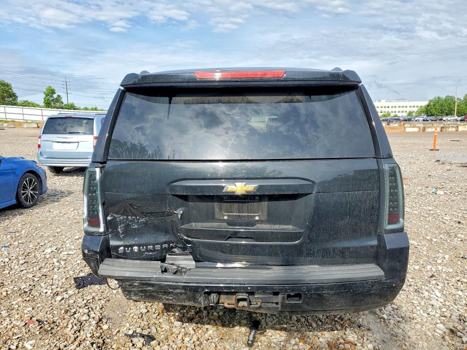 52026726 :رقم المزاد ، 1GNSCJKC0FR293326 vin ، 2015 Chevrolet Suburban مزاد بيع