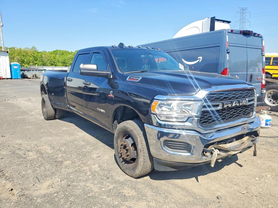 52246496 :رقم المزاد ، 3C63RRGL5NG159551 vin ، 2022 Ram 3500 مزاد بيع