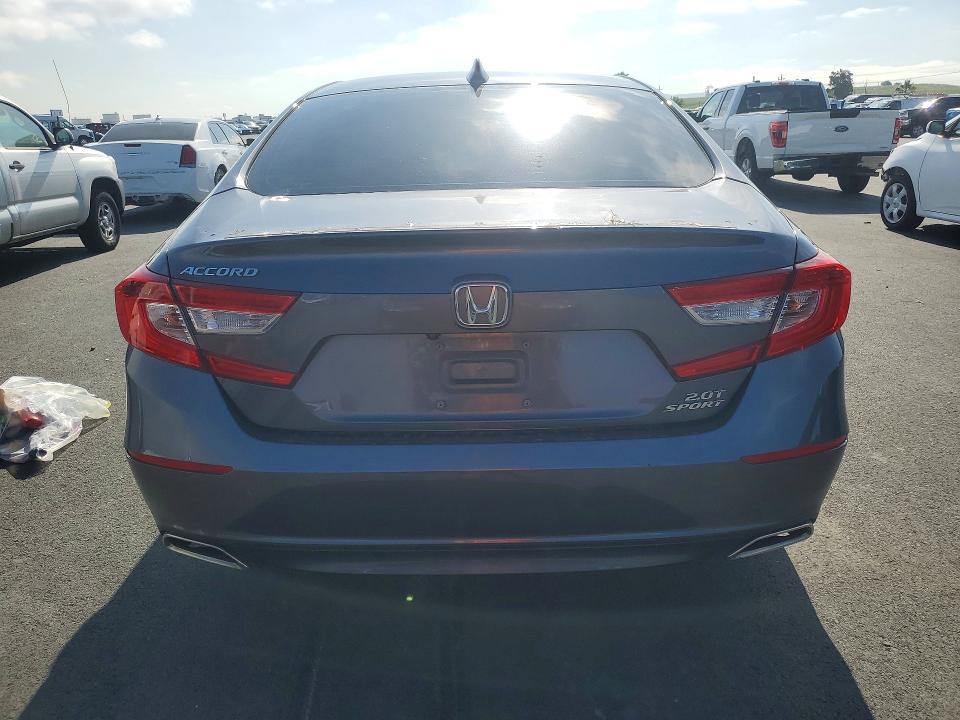 Продажа на аукционе авто 2018 Honda Accord, vin: 1HGCV2F33JA038217, номер лота: 52679466
