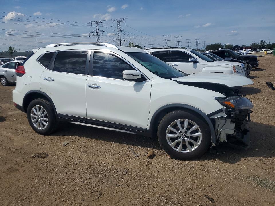 52132526 :رقم المزاد ، KNMAT2MV4HP585746 vin ، 2017 Nissan Rogue مزاد بيع