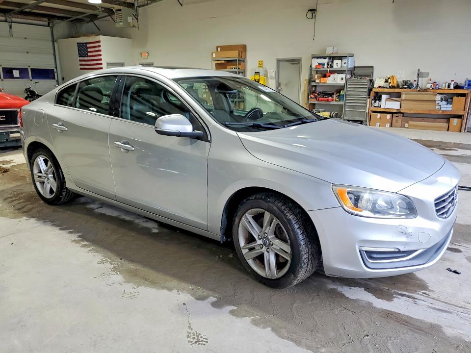 2014 Volvo S60 მანქანა იყიდება აუქციონზე, vin: YV1612FS2E2298195, აუქციონის ნომერი: 54020156