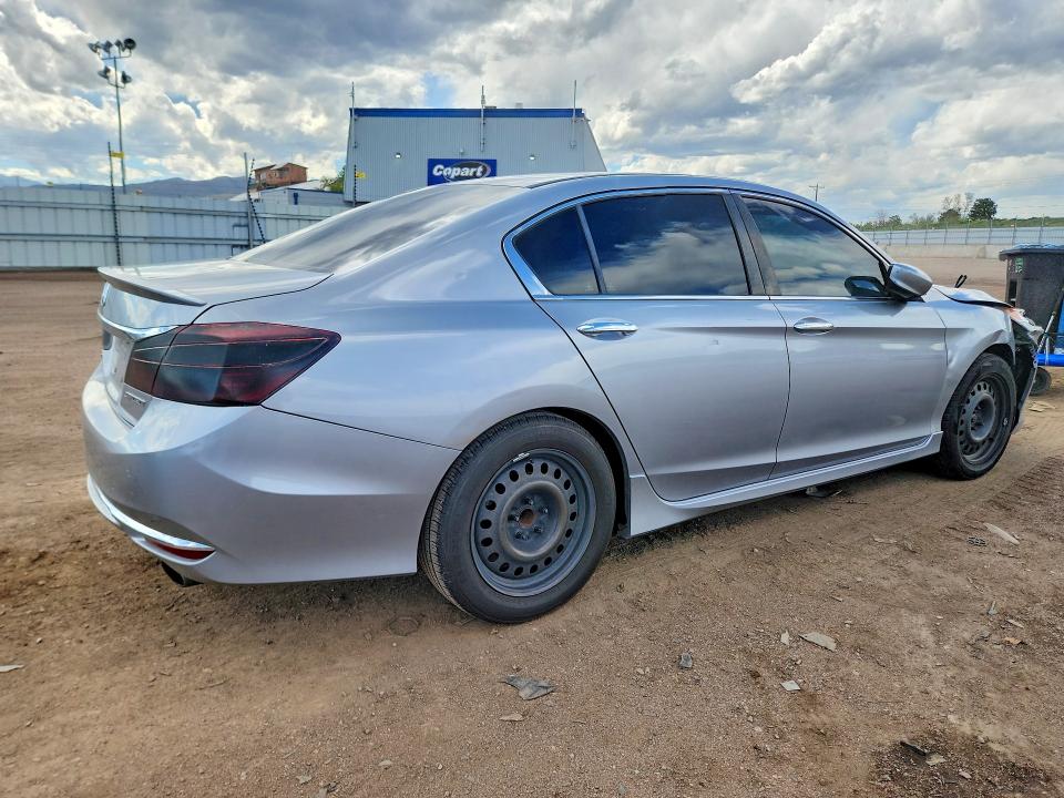 Продажа на аукционе авто 2017 Honda Accord, vin: 1HGCR2F52HA210964, номер лота: 53844616
