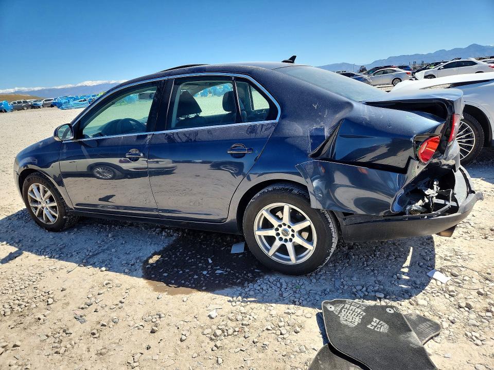 2010 Volkswagen Jetta მანქანა იყიდება აუქციონზე, vin: 3VWRZ7AJ8AM115499, აუქციონის ნომერი: 52015536