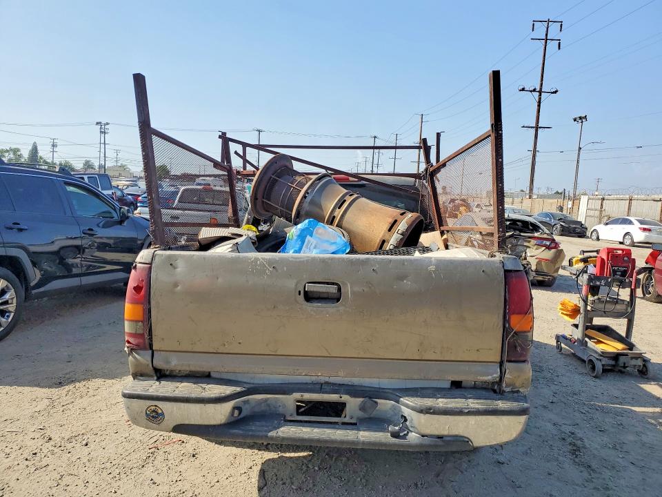 2000 Chevrolet Silverado მანქანა იყიდება აუქციონზე, vin: 2GCEC19V6Y1338231, აუქციონის ნომერი: 52502196