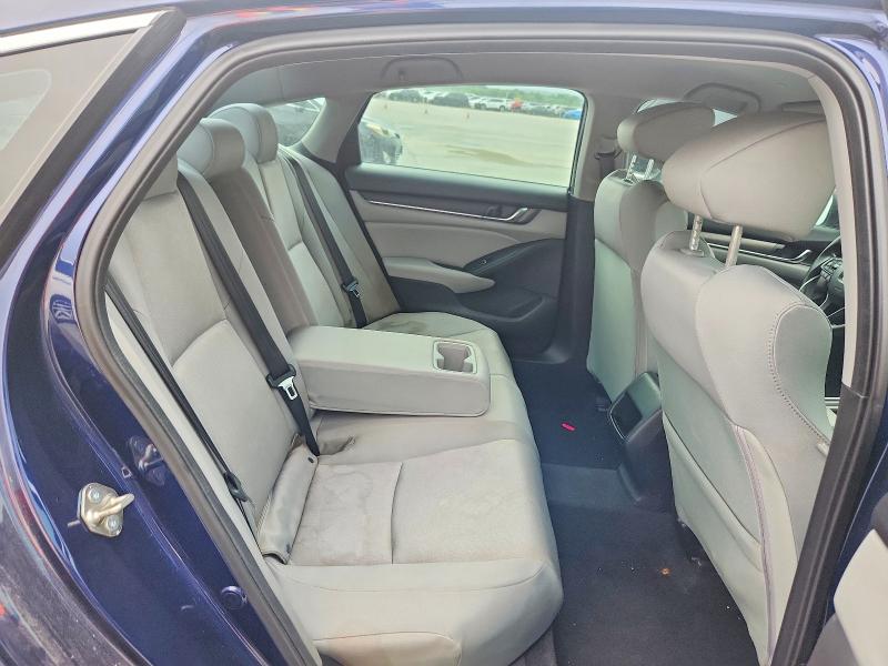 Продаж на аукціоні авто 2018 Honda Accord, vin: 1HGCV1F19JA180760, номер лоту: 52946076