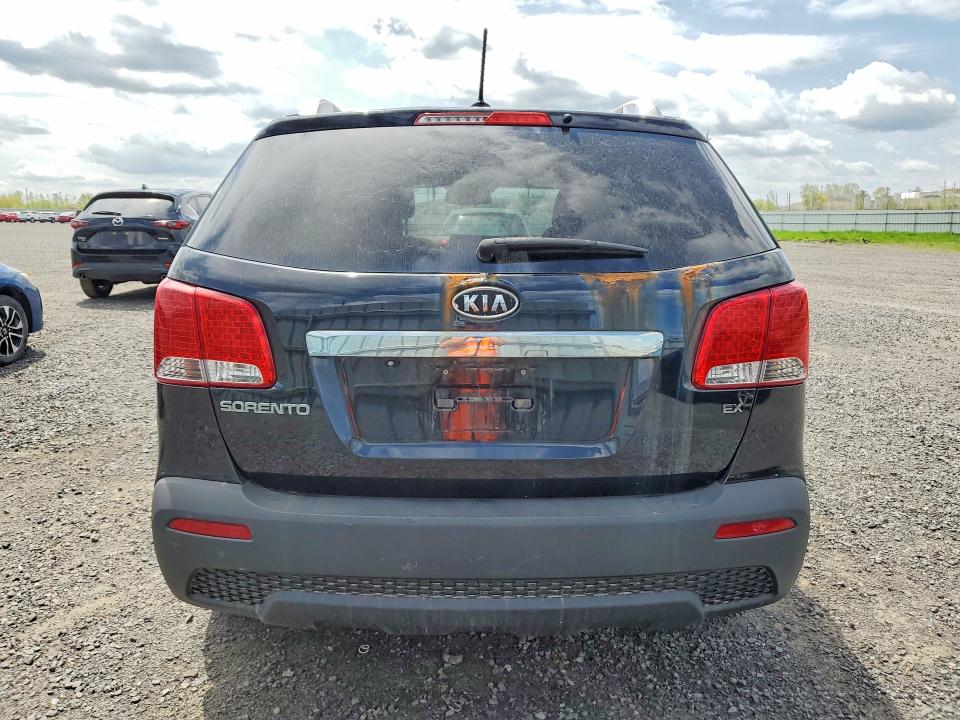 53610786 :رقم المزاد ، 5XYKUCA14BG068143 vin ، 2011 Kia Sorento مزاد بيع