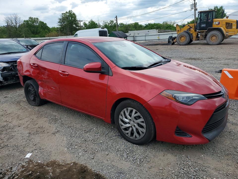 53072756 :رقم المزاد ، 5YFBURHE7HP702416 vin ، 2017 Toyota Corolla مزاد بيع