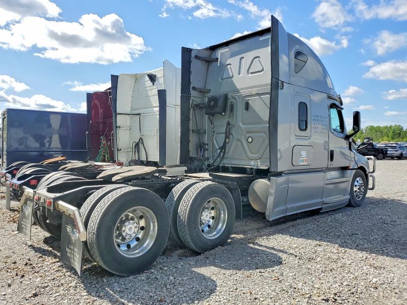 55420036 :رقم المزاد ، 1FUJHHDR7KLKF2337 vin ، 2019 Freightliner Cascadia 126 مزاد بيع
