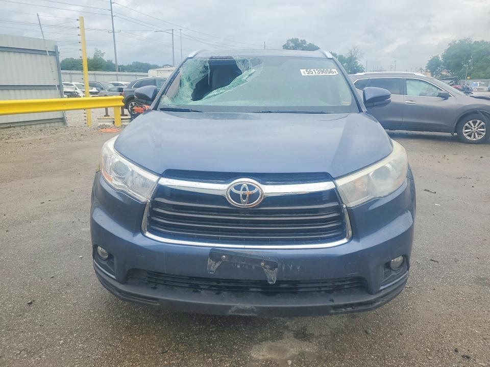 2015 Toyota Highlander მანქანა იყიდება აუქციონზე, vin: 5TDJKRFH1FS077031, აუქციონის ნომერი: 55139056