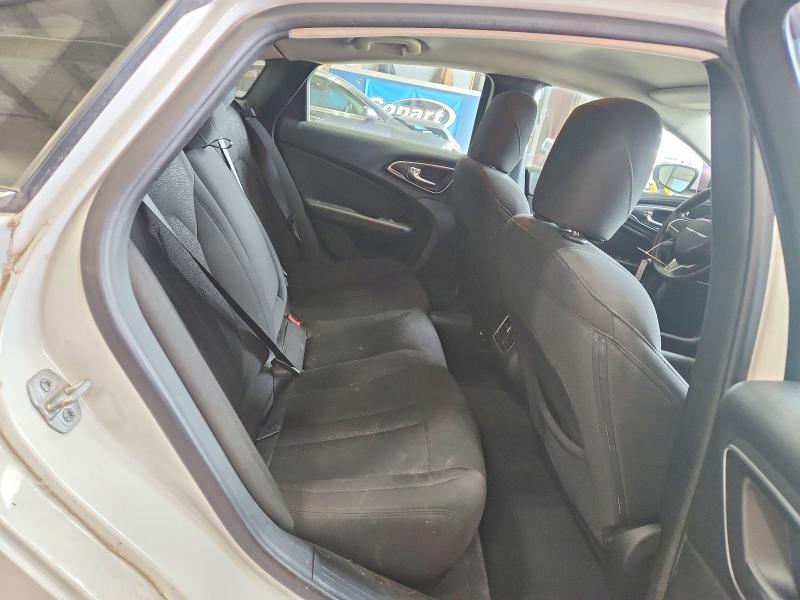 53368966 :رقم المزاد ، 1C3CCCAB0FN555391 vin ، 2015 Chrysler 200 مزاد بيع