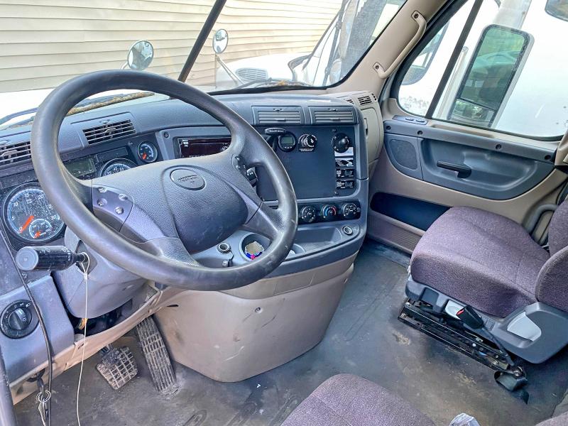 Продажа на аукционе авто 2018 Freigliner Cascadia 125, vin: 1FUJGLDR7JLKA8701, номер лота: 52784036