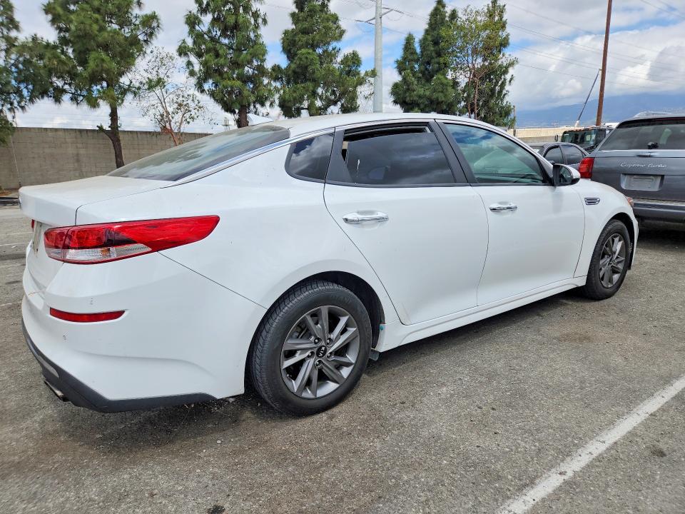 2019 Kia Optima მანქანა იყიდება აუქციონზე, vin: 5XXGT4L34KG371926, აუქციონის ნომერი: 54913006