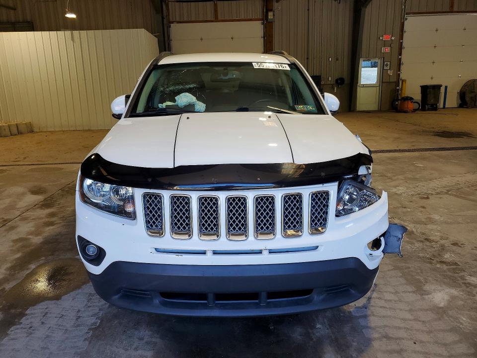 55155176 :رقم المزاد ، 1C4NJDEB0GD785577 vin ، 2016 Jeep Compass مزاد بيع