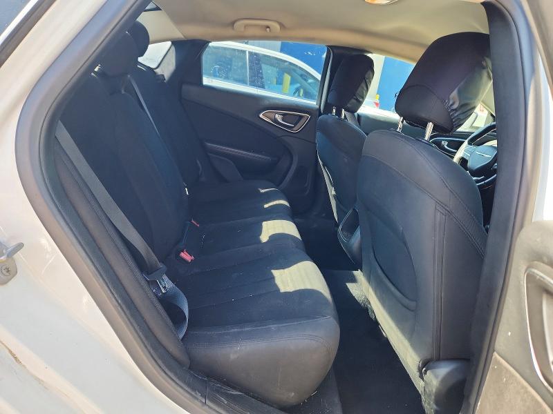 2015 Chrysler 200 მანქანა იყიდება აუქციონზე, vin: 1C3CCCAB4FN758915, აუქციონის ნომერი: 52189156