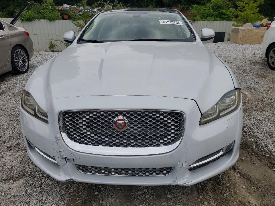 Продажа на аукционе авто 2017 Jaguar Xjl, vin: SAJWA2G74H8W10715, номер лота: 51948706