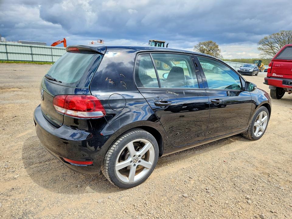 51191556 :رقم المزاد ، WVWDA7AJ5BW208566 vin ، 2011 Volkswagen Golf مزاد بيع