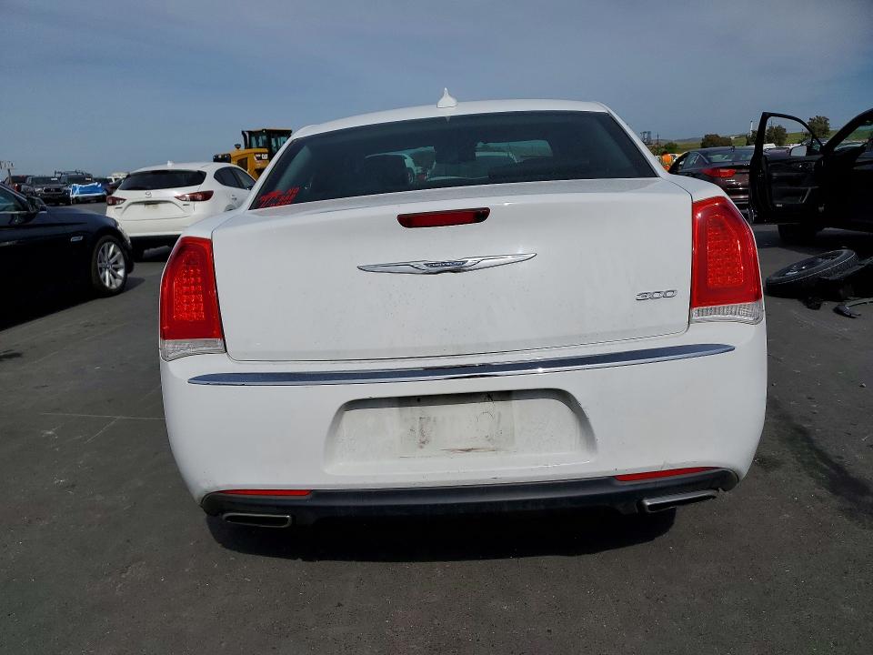 52194246 :رقم المزاد ، 2C3CCAAG2FH779741 vin ، 2015 Chrysler 300 مزاد بيع