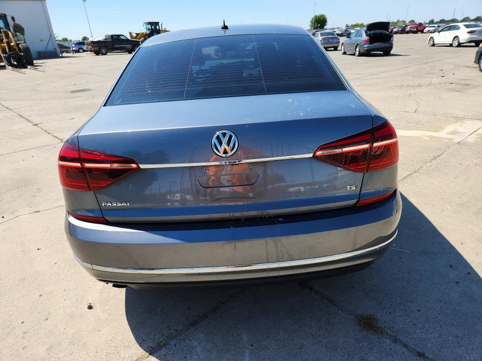 54620716 :رقم المزاد ، 1VWAT7A37HC008973 vin ، 2017 Volkswagen Passat مزاد بيع
