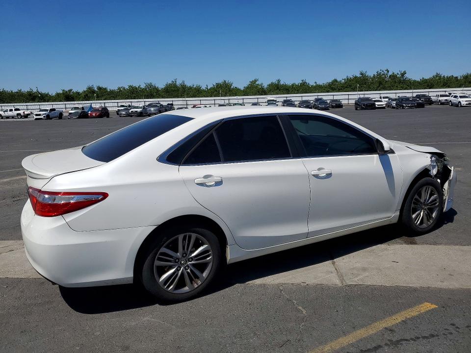 53655816 :رقم المزاد ، 4T1BF1FK2FU080176 vin ، 2015 Toyota Camry Se مزاد بيع