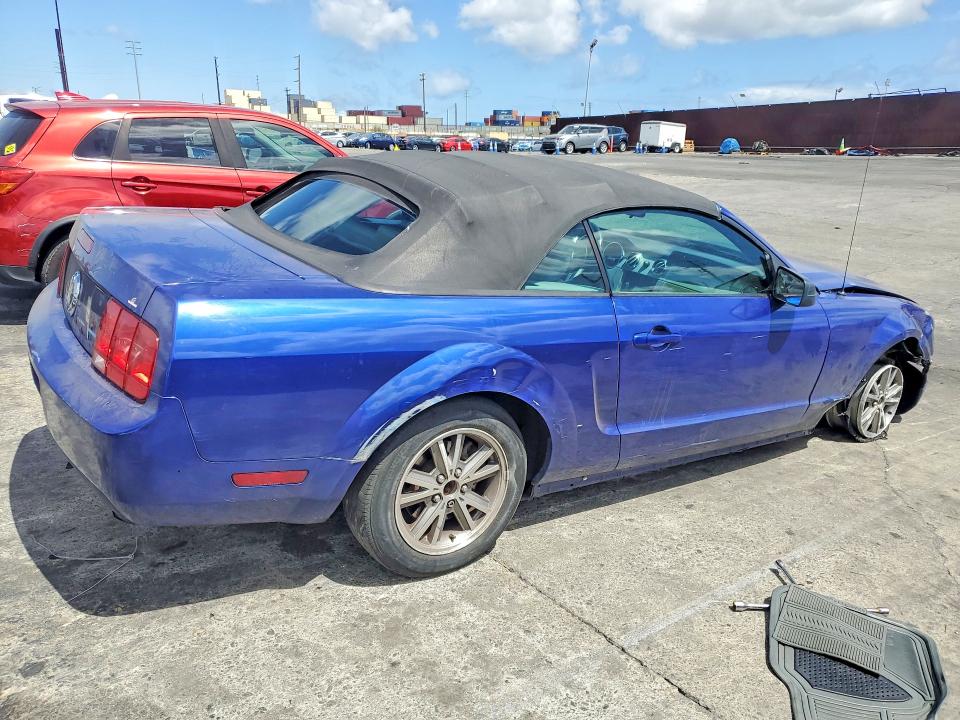 2005 Ford Mustang მანქანა იყიდება აუქციონზე, vin: 1ZVHT84N755256481, აუქციონის ნომერი: 55200636