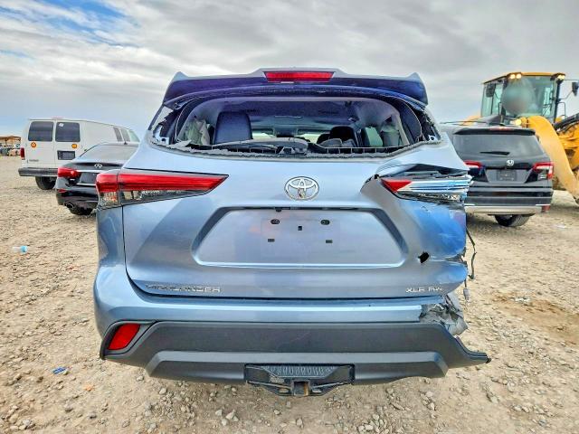 Продажа на аукционе авто 2022 Toyota Highlander, vin: 5TDHZRBH9NS166716, номер лота: 52266986