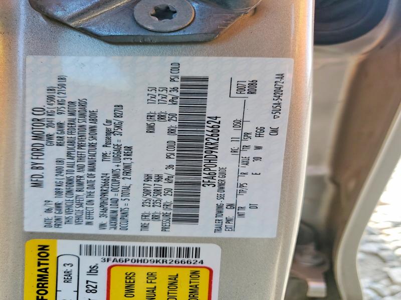 54070156 :رقم المزاد ، 3FA6P0HD9KR266624 vin ، 2019 Ford Fusion مزاد بيع