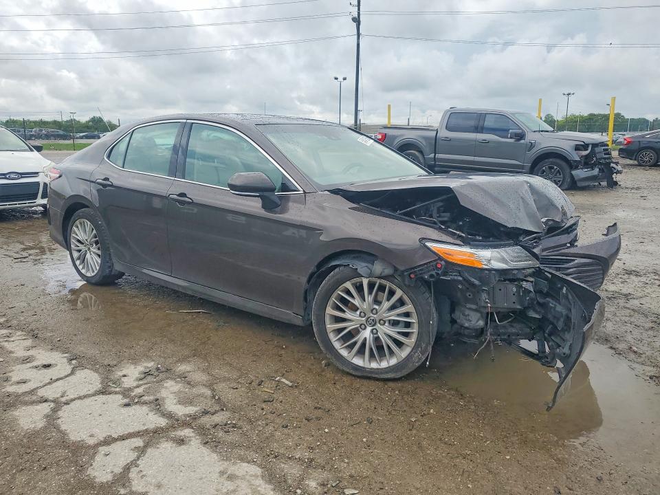 2018 Toyota Camry მანქანა იყიდება აუქციონზე, vin: 4T1B11HKXJU134165, აუქციონის ნომერი: 54841636
