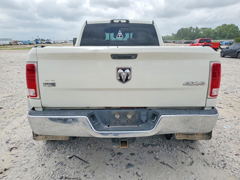 53711836 :رقم المزاد ، 3C63RRML2JG339746 vin ، 2018 Ram 3500 مزاد بيع