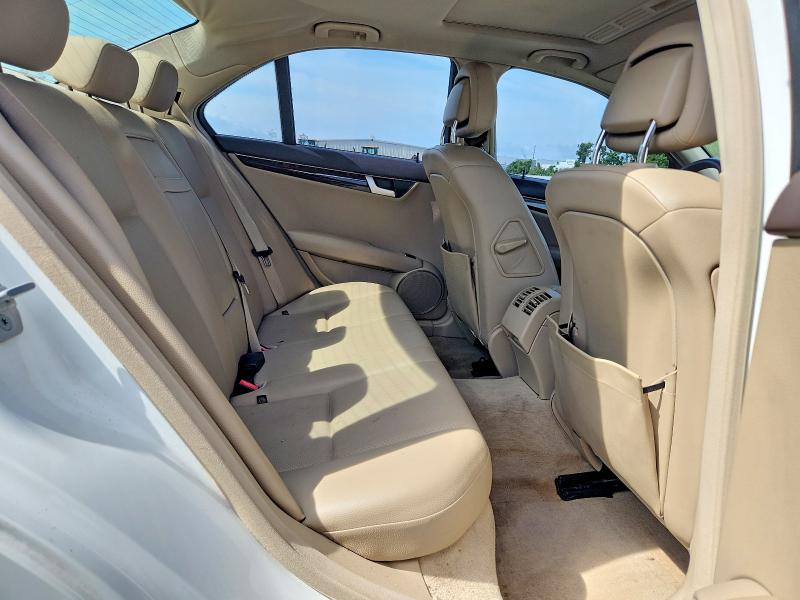 Продажа на аукционе авто 2013 Mercedes-benz C, vin: WDDGF4HBXDR271049, номер лота: 55220976