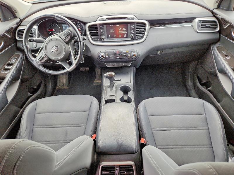 53601716 :رقم المزاد ، 5XYPG4A34HG205112 vin ، 2017 Kia Sorento مزاد بيع