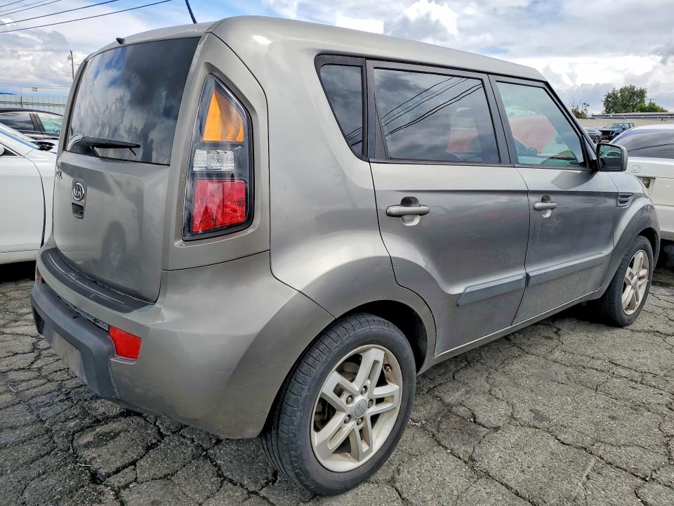 Продажа на аукционе авто 2011 Kia Soul, vin: KNDJT2A20B7345174, номер лота: 52464386
