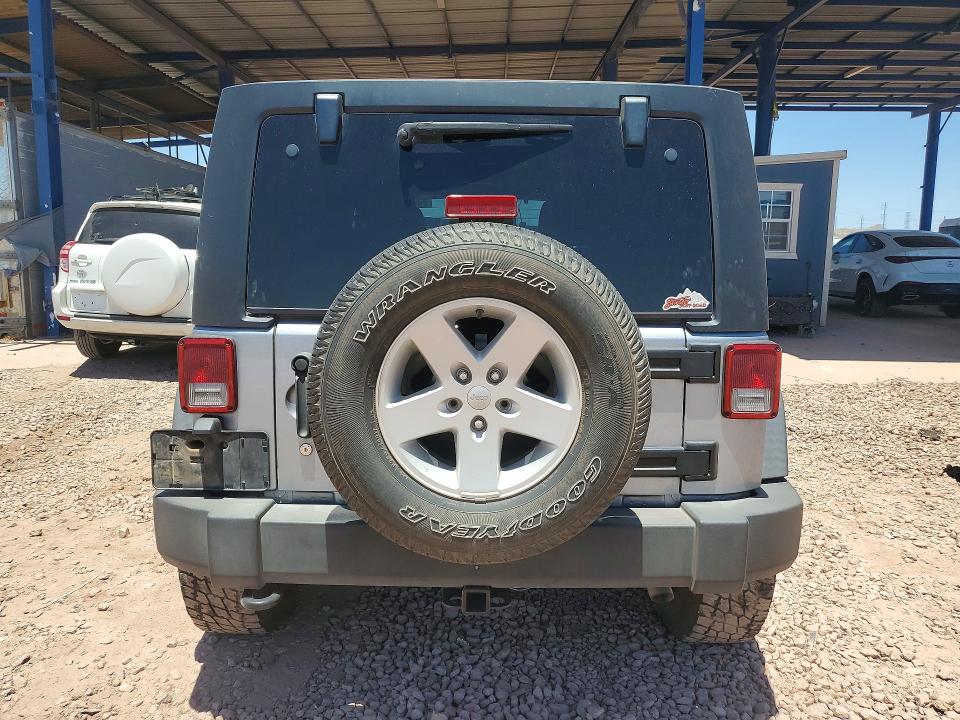 2017 Jeep Wrangler Unlimited მანქანა იყიდება აუქციონზე, vin: 1C4BJWDG2HL702833, აუქციონის ნომერი: 55400426