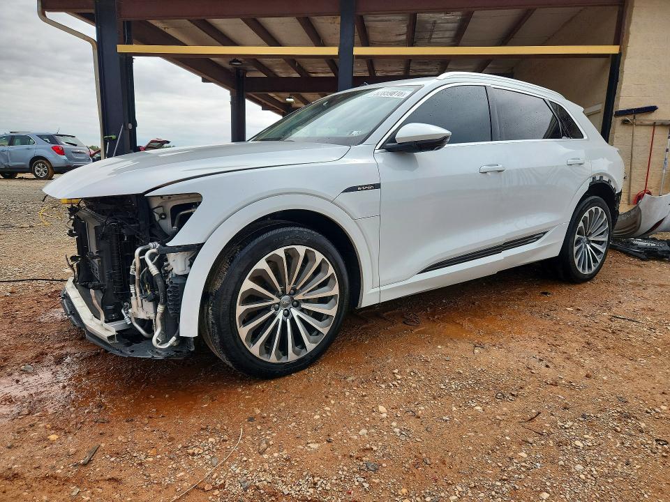 52859816 :رقم المزاد ، WA1VAAGE7KB022699 vin ، 2019 Audi E-tron مزاد بيع