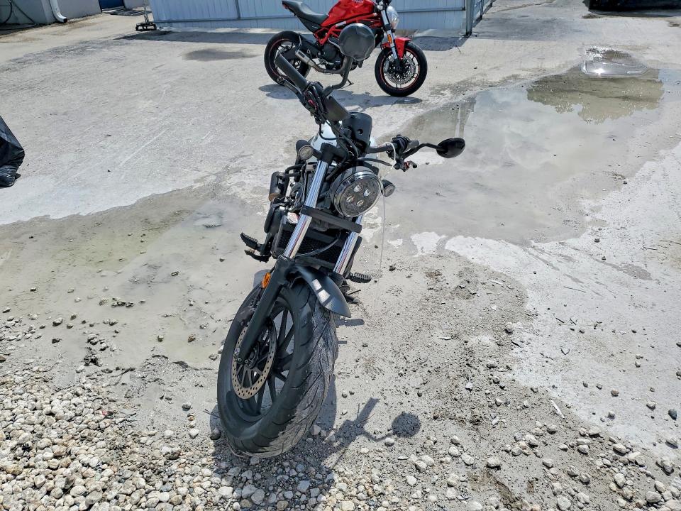 55300186 :رقم المزاد ، MLHPC565XM5401227 vin ، 2021 Honda Cmx500 مزاد بيع