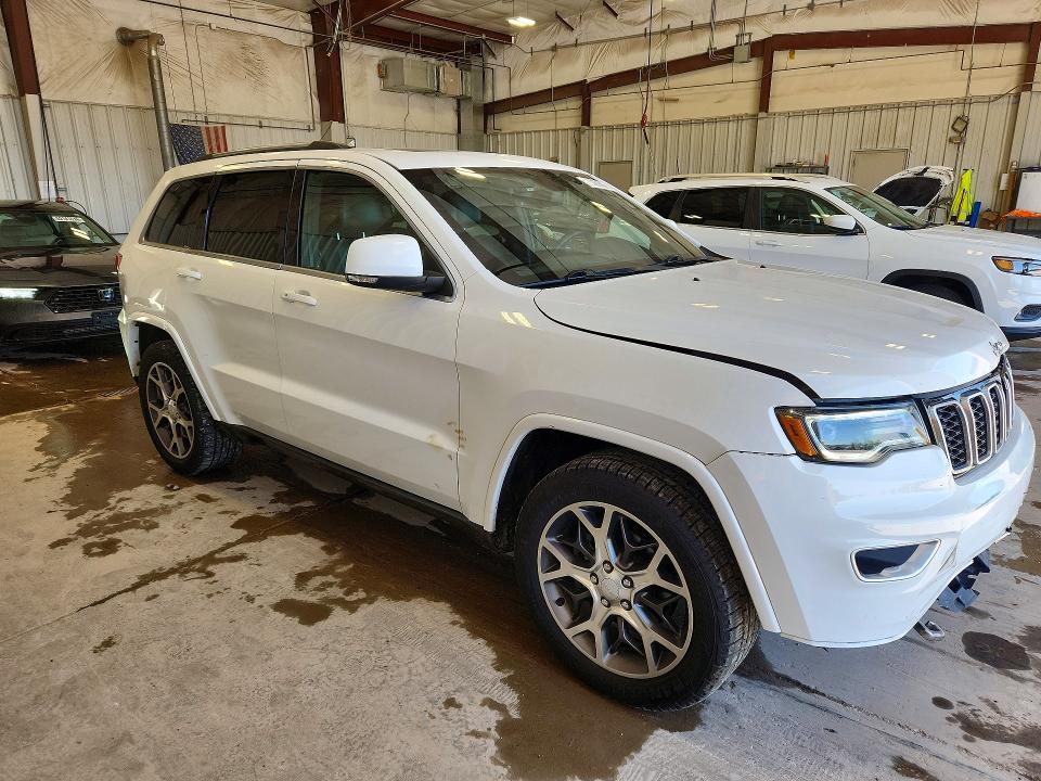 52088606 :رقم المزاد ، 1C4RJFBG6JC138868 vin ، 2018 Jeep Grand Cherokee مزاد بيع