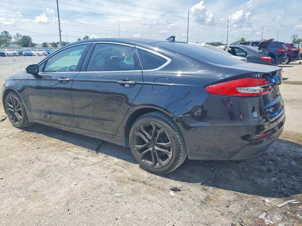 51613026 :رقم المزاد ، 3FA6P0CD0KR236872 vin ، 2019 Ford Fusion مزاد بيع