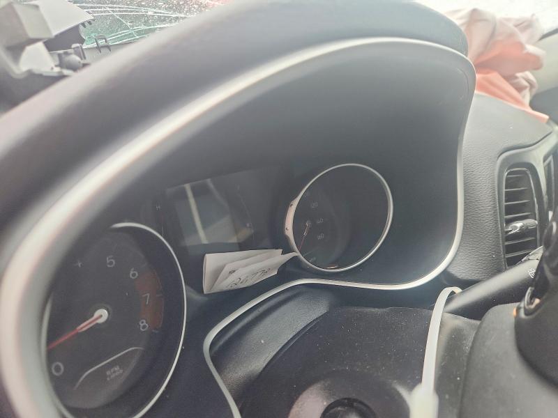 52444706 :رقم المزاد ، 3C4NJDBBXJT399027 vin ، 2018 Jeep Compass مزاد بيع