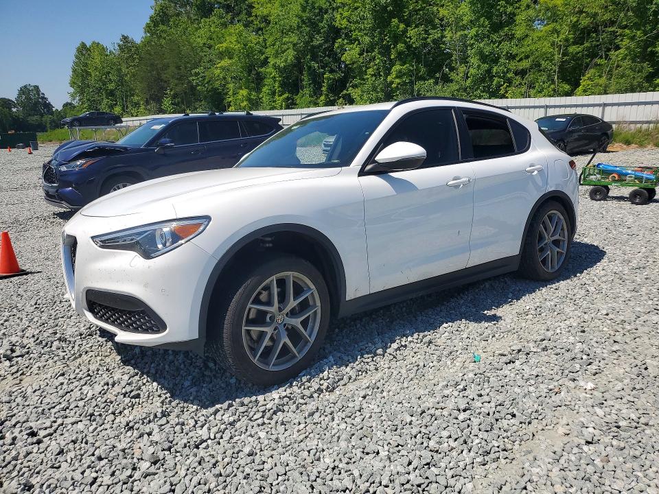 2018 Alfa Romeo Stelvio მანქანა იყიდება აუქციონზე, vin: ZASFAKNN6J7B67440, აუქციონის ნომერი: 54246836