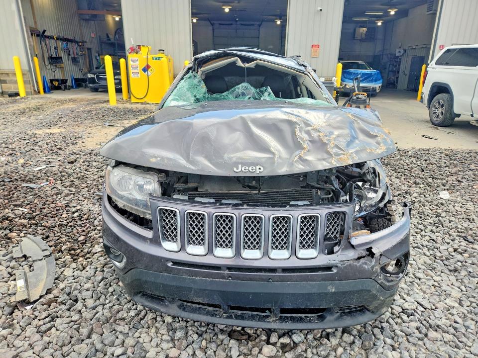 2016 Jeep Compass მანქანა იყიდება აუქციონზე, vin: 1C4NJDEB3GD733635, აუქციონის ნომერი: 51997046