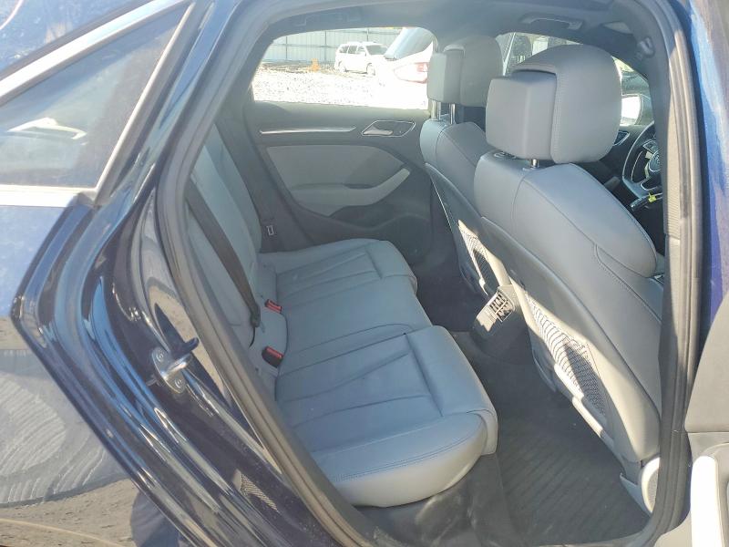 Продажа на аукционе авто 2018 Audi A3, vin: WAUJ8GFF4J1057988, номер лота: 51770696