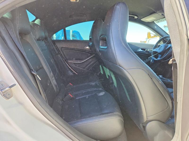 52559506 :رقم المزاد ، WDDSJ4EB2JN696930 vin ، 2018 Mercedes-benz Cla مزاد بيع