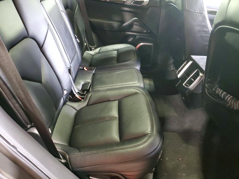 54097886 :رقم المزاد ، WP1AD2A27JLA80755 vin ، 2018 Porsche Cayenne مزاد بيع